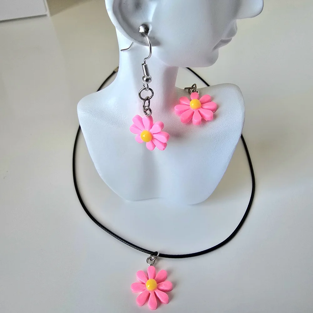 Hand Crafted Pink Flower Jewelry Set - Picture 3 of 5